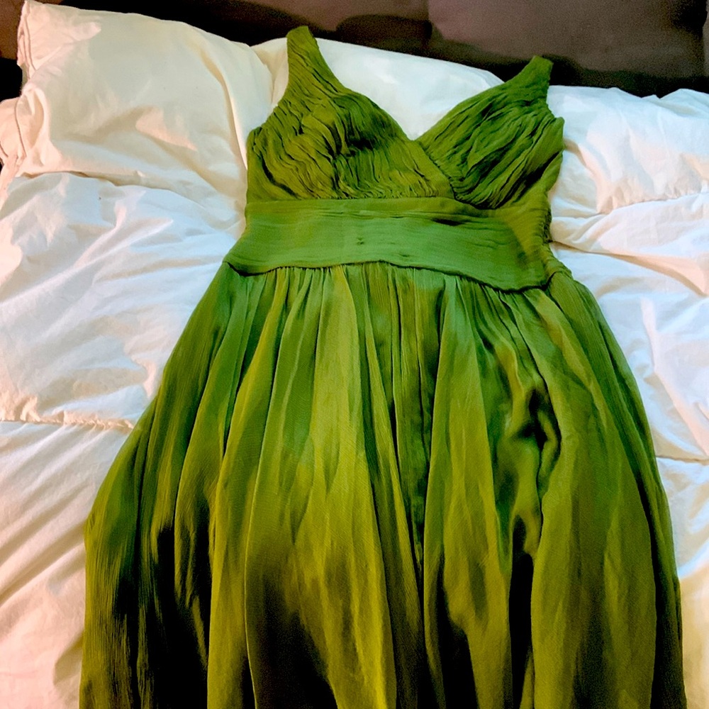 Size 12 vintage silk olive green dress.